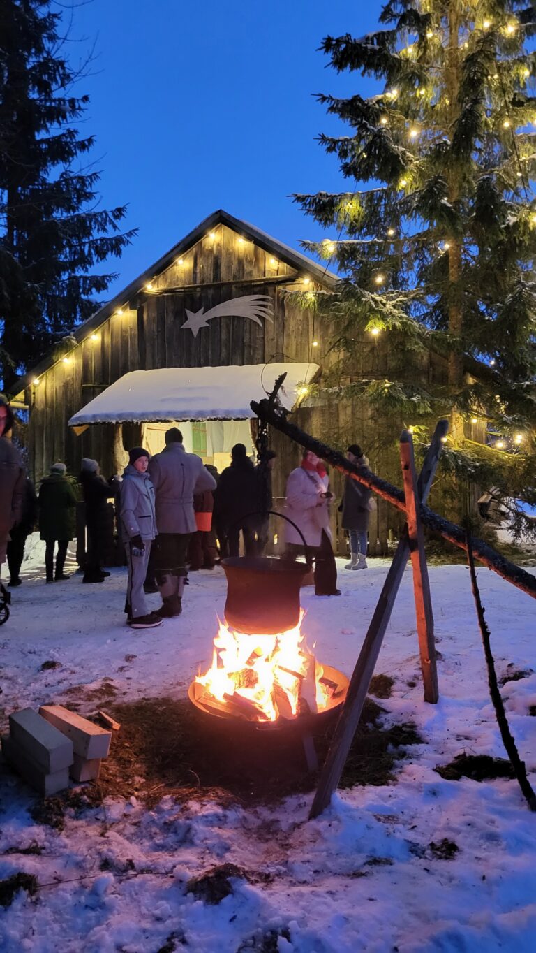 Stadl mit Lagerfeuer